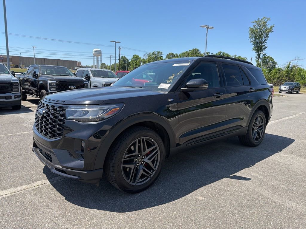 Certified 2025 Ford Explorer ST-Line w/ ST-Line Street Pack AWD/4WD image 5