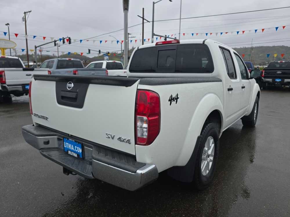 Used 2017 Nissan Frontier SV image 5
