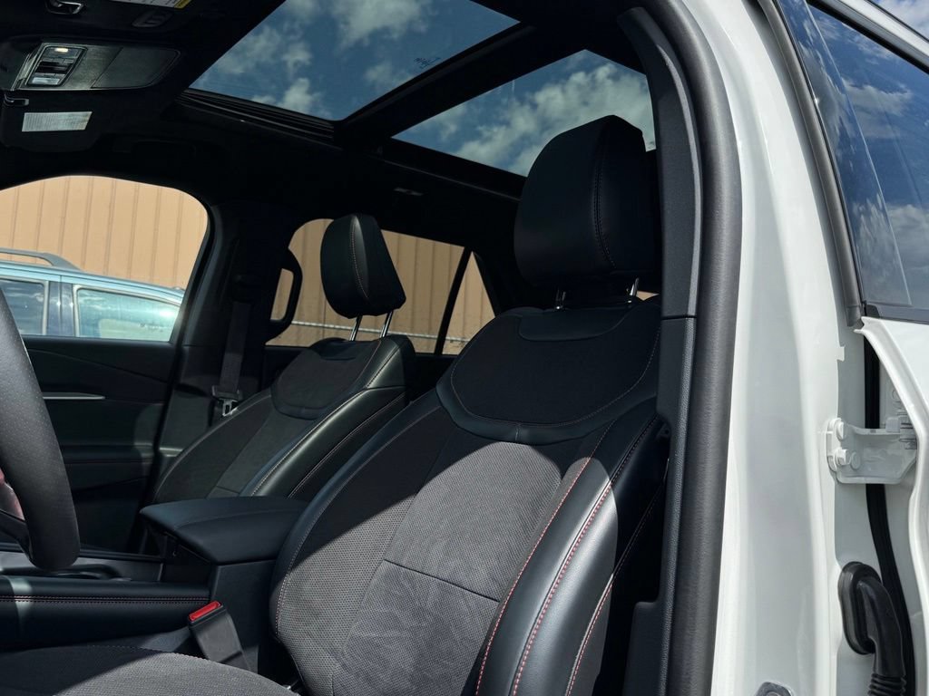 Certified 2025 Ford Explorer ST w/ Sun And Sound Package AWD/4WD image 7