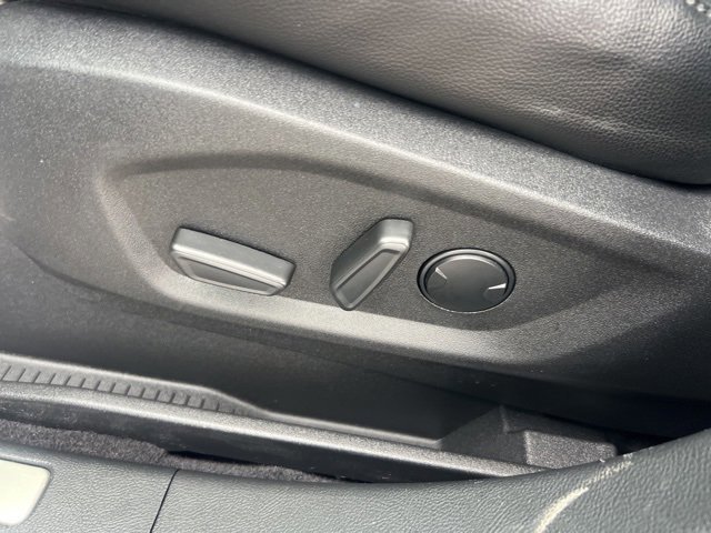 Certified 2024 Ford Edge Titanium w/ Equipment Group 301A image 21