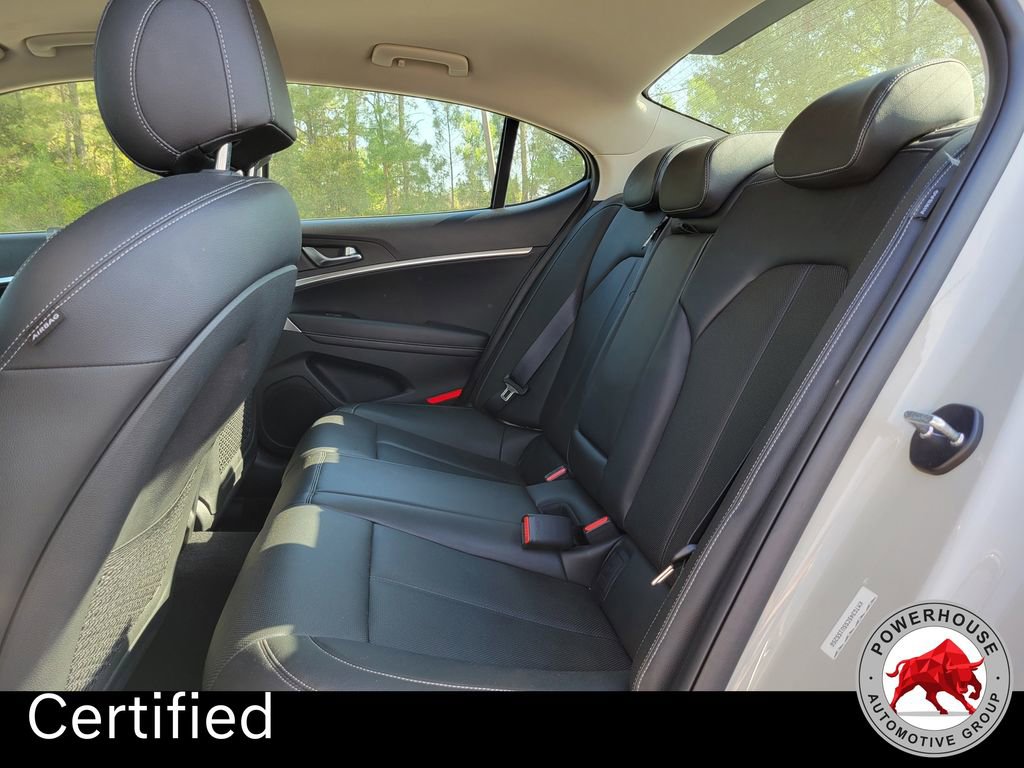 Used 2025 Genesis G70 2.5T image 14