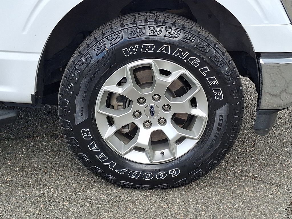 Certified 2022 Ford F150 XLT w/ Equipment Group 301A Mid AWD/4WD image 11