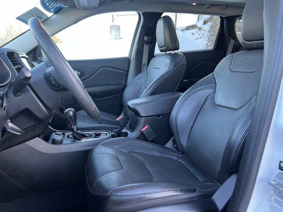 Used 2021 Jeep Cherokee Limited image 10