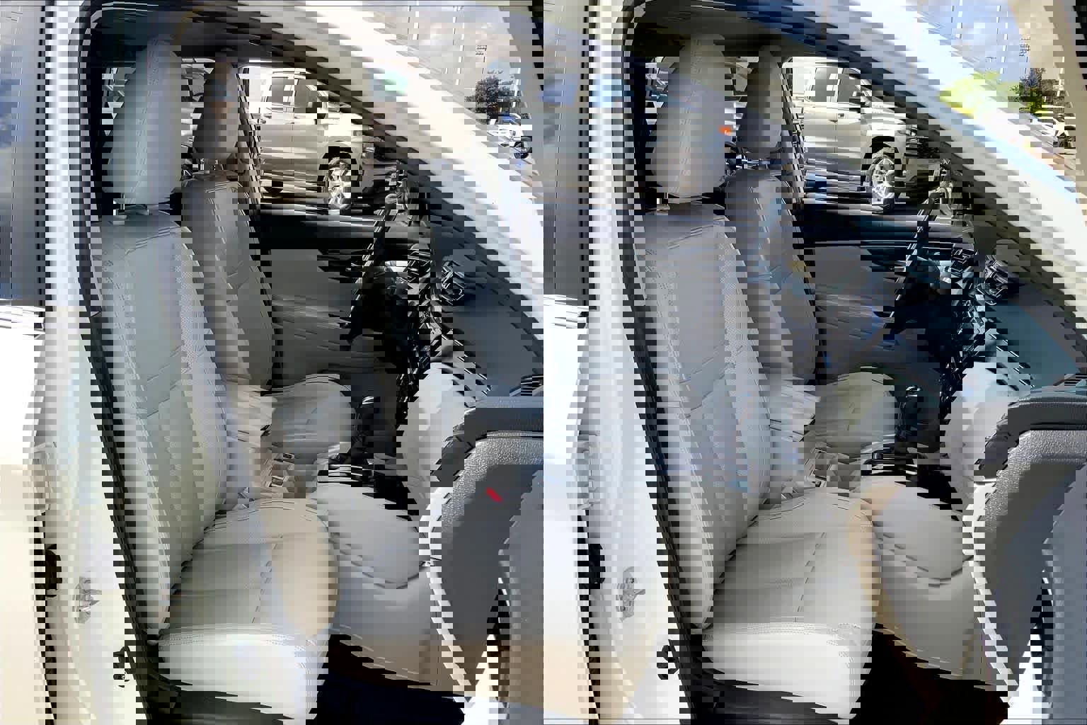 Used 2019 Nissan Rogue Sport SL w/ Premium Package image 11