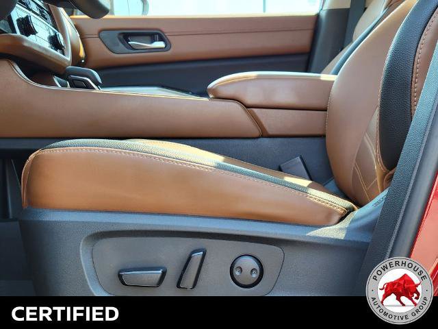 Used 2023 Nissan Pathfinder Platinum w/ Cargo Package image 26