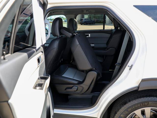 Certified 2024 Ford Explorer XLT w/ XLT Sport Appearance Package AWD/4WD image 29