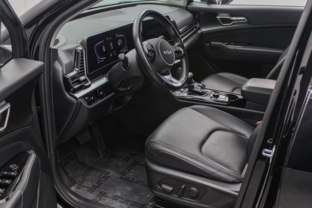 Used 2025 Kia Sportage EX FWD image 16