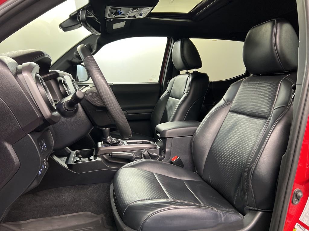 Used 2020 Toyota Tacoma TRD Off-Road w/ TRD Premium Off Road Package image 30