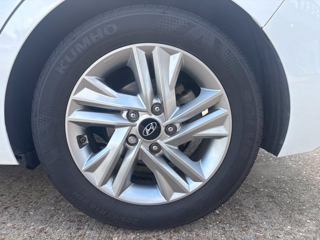 Used 2020 Hyundai Elantra SEL w/ Convenience Package (C2) FWD image 14