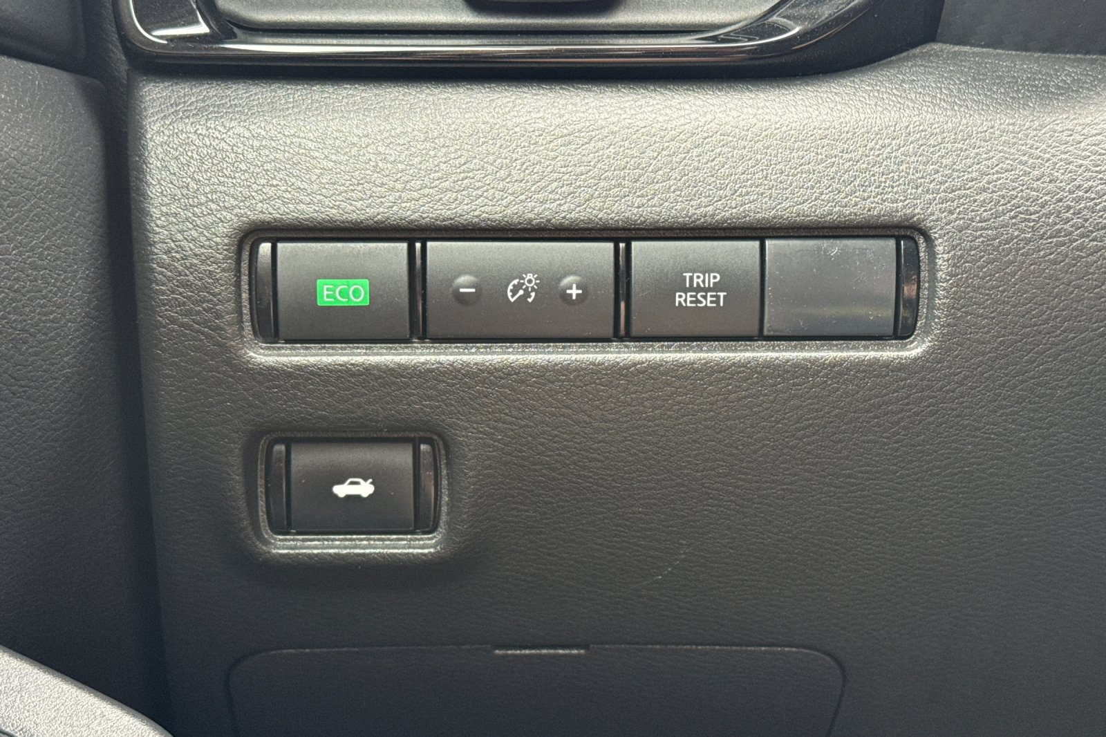 Used 2024 Nissan Sentra SV w/ Trunk Package FWD image 24