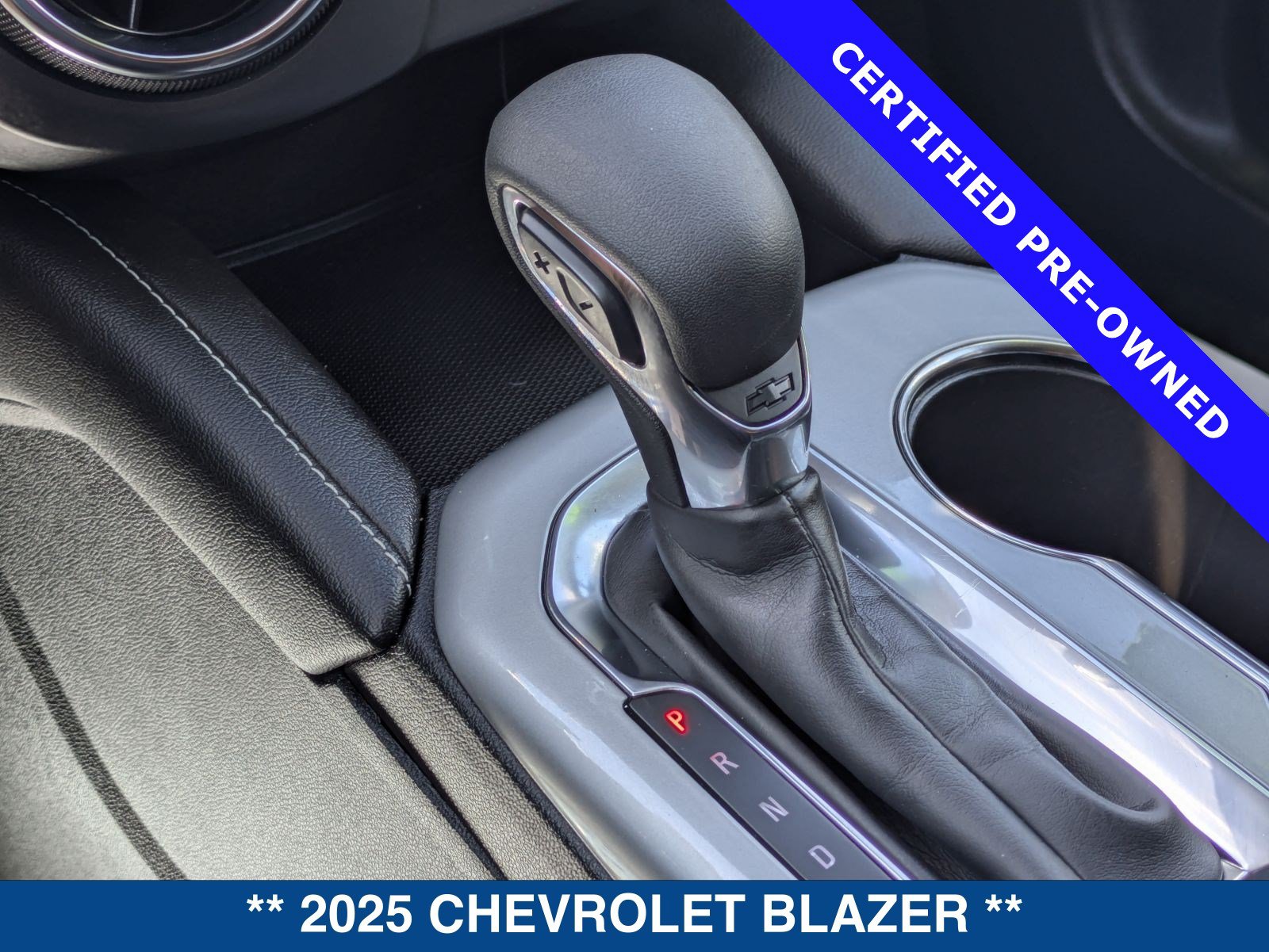 Used 2025 Chevrolet Blazer LT FWD image 32