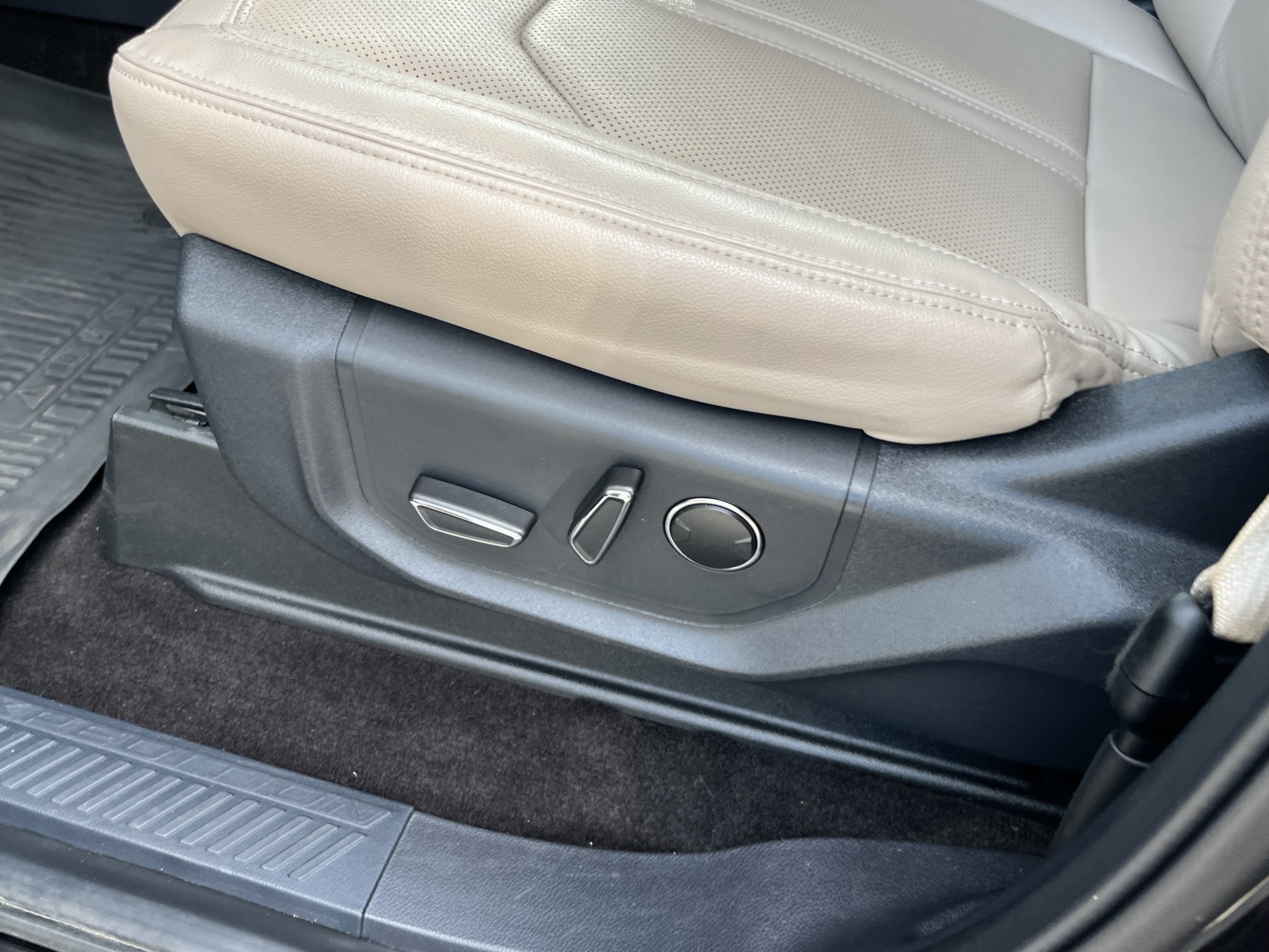 Certified 2022 Ford Expedition Limited w/ Equipment Group 302A image 13