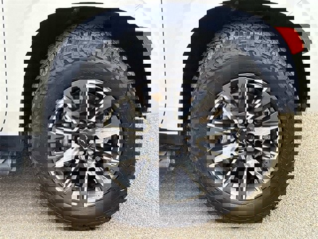 Used 2023 Chevrolet Tahoe Z71 w/ Off-Road Capability Package image 9