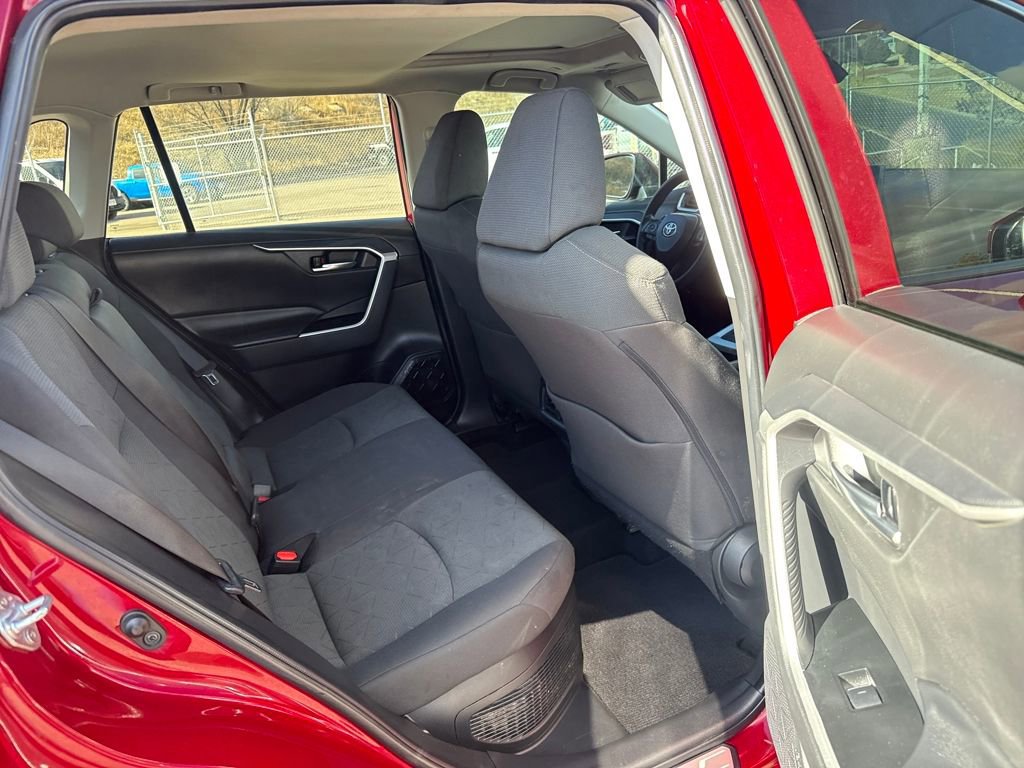 Used 2024 Toyota RAV4 XLE w/ Convenience Package image 25