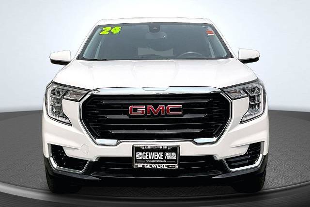 Used 2024 GMC Terrain SLE AWD/4WD image 3