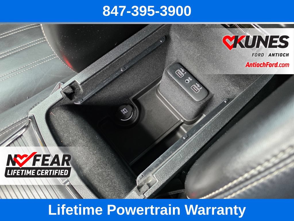 Used 2019 Chrysler 300 S AWD/4WD image 33
