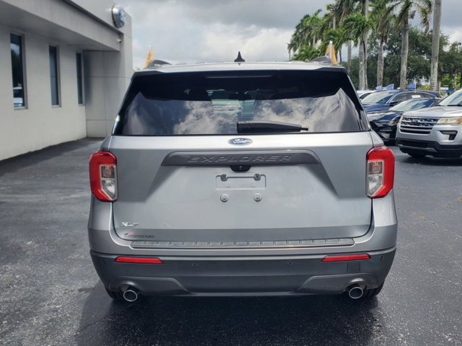 Certified 2023 Ford Explorer XLT w/ Equipment Group 202A RWD image 6