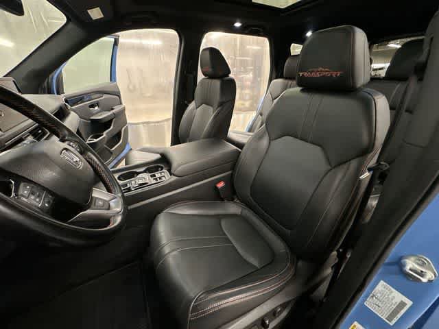 Used 2023 Honda Pilot TrailSport image 17