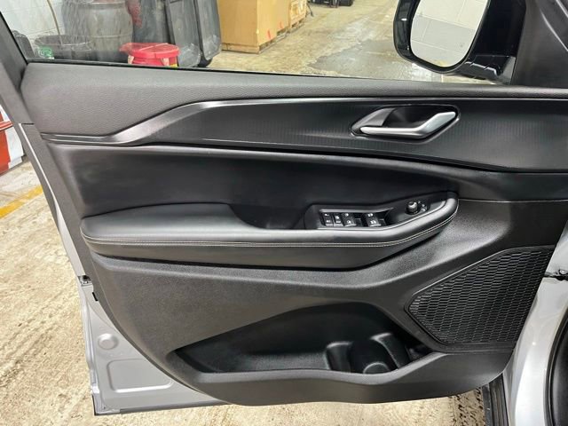 Used 2023 Jeep Grand Cherokee Altitude image 15