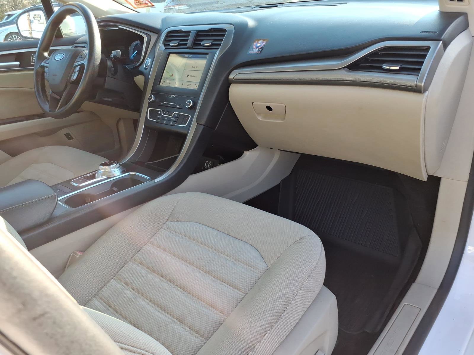 Certified 2019 Ford Fusion SE image 10