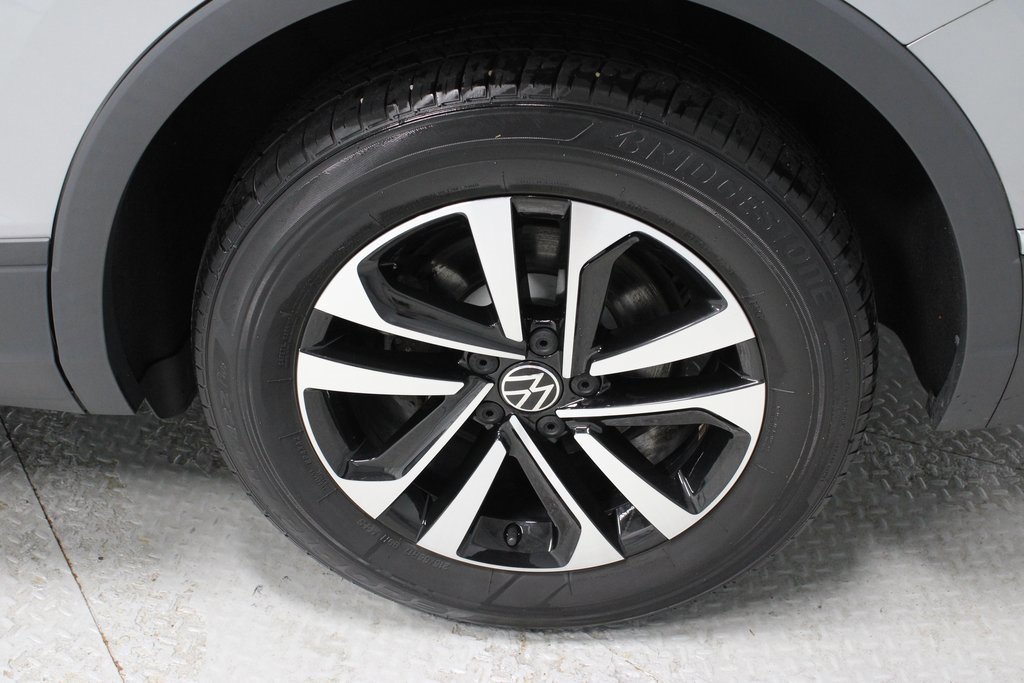 Used 2022 Volkswagen Tiguan S image 19