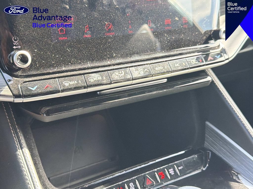 Used 2024 Jeep Wagoneer Series II w/ Flexible Seating Group AWD/4WD image 28