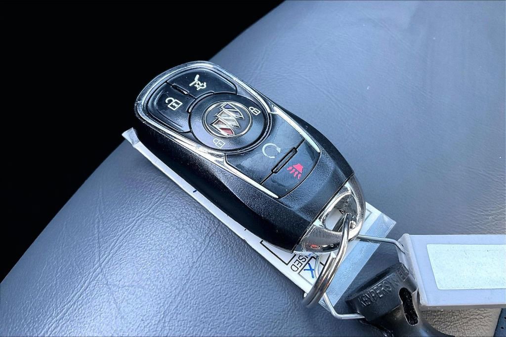 Used 2024 Buick Enclave Premium image 13