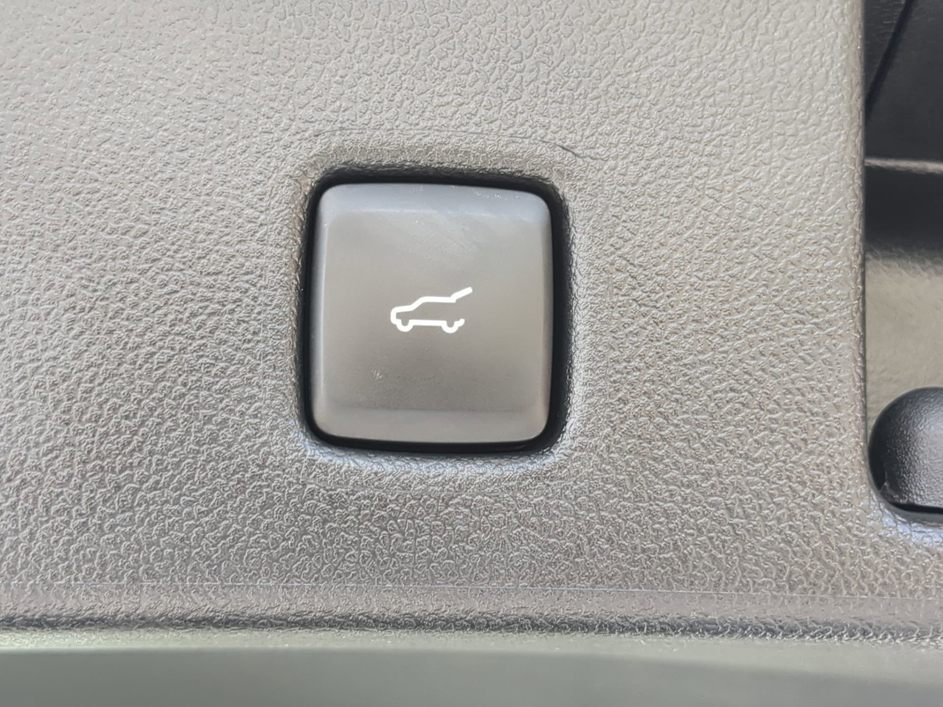 Certified 2025 Ford Escape ST-Line w/ Equipment Group 301A image 39