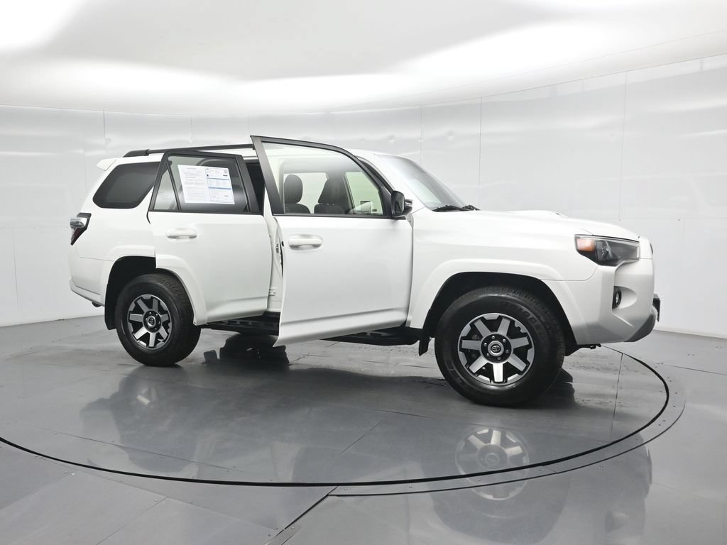 Used 2022 Toyota 4Runner TRD Off-Road Premium AWD/4WD image 33