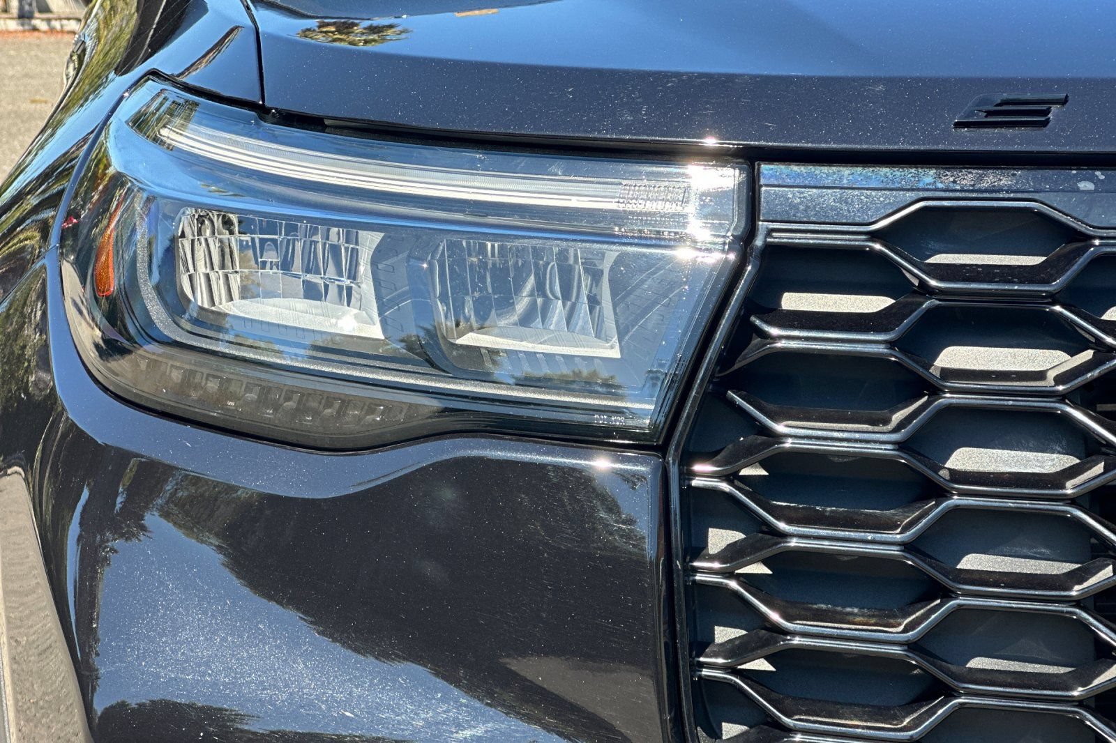 Certified 2025 Ford Explorer ST-Line w/ Premium Package AWD/4WD image 49