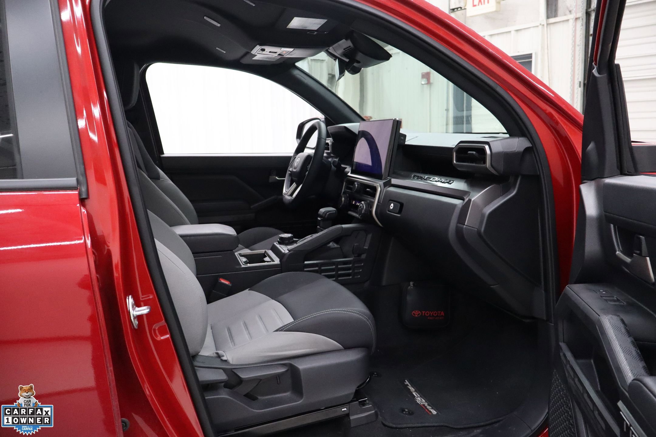 Used 2025 Toyota Tacoma TRD Off-Road AWD/4WD image 30