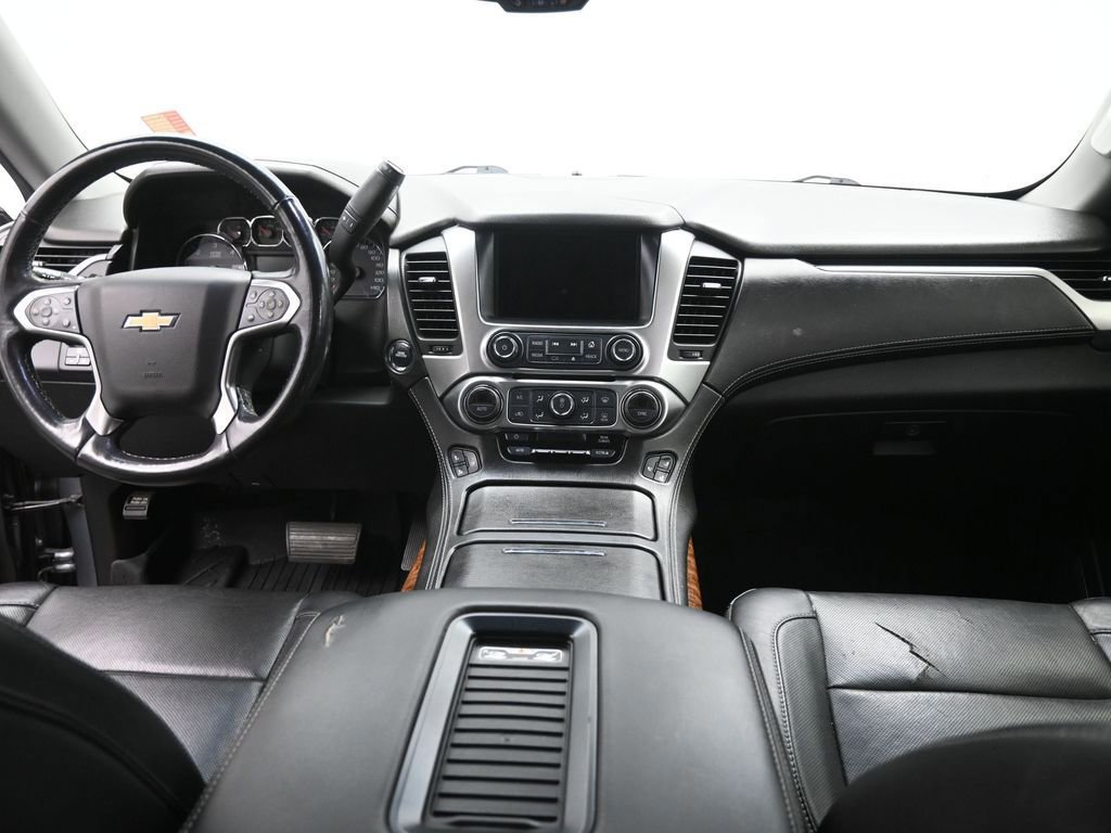 Used 2018 Chevrolet Suburban Premier image 20