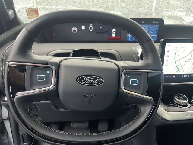 Certified 2025 Ford Expedition Platinum w/ Stealth Performance Package AWD/4WD image 23