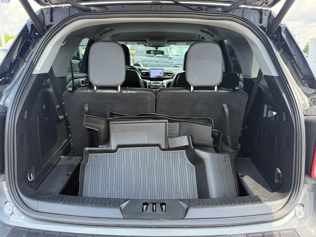 Certified 2023 Ford Explorer XLT w/ Equipment Group 202A AWD/4WD image 27
