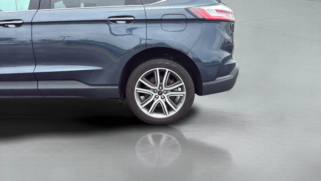 Certified 2024 Ford Edge Titanium w/ Equipment Group 301A AWD/4WD image 31