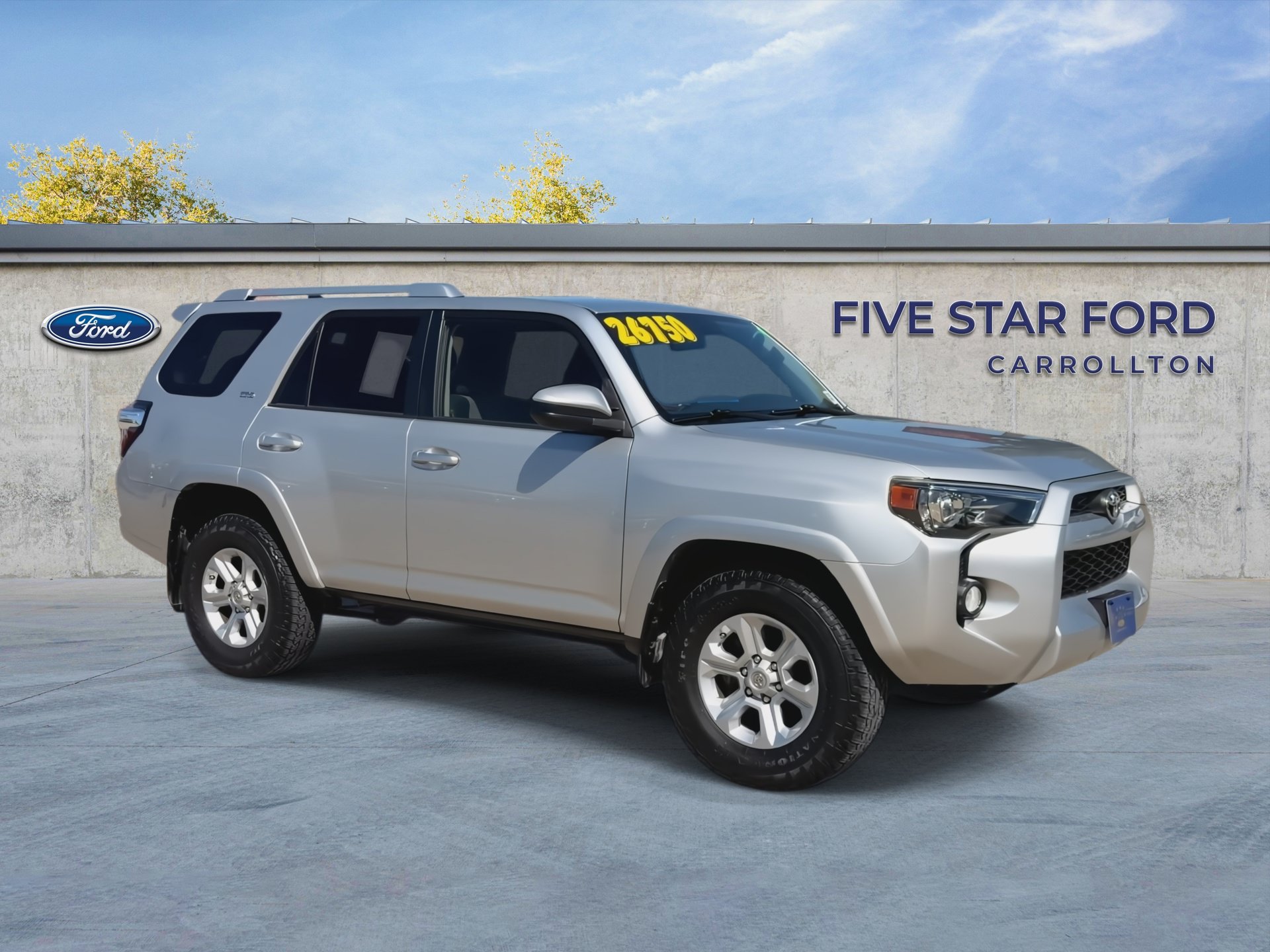 Used 2018 Toyota 4Runner SR5 RWD image 2