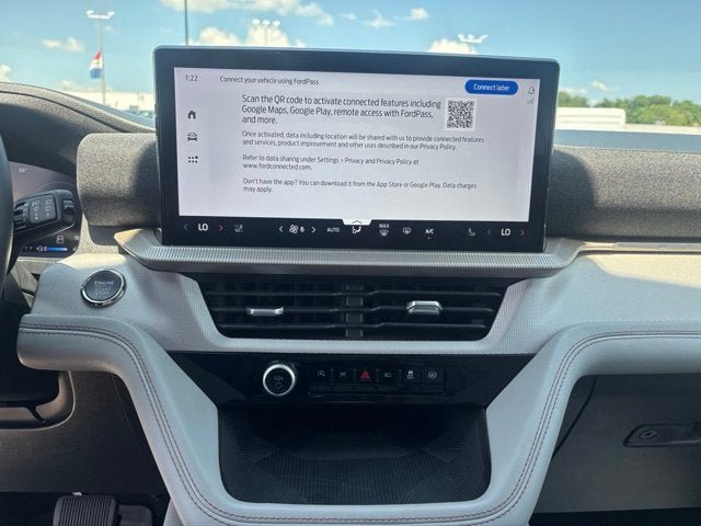 Certified 2025 Ford Explorer Active AWD/4WD image 12