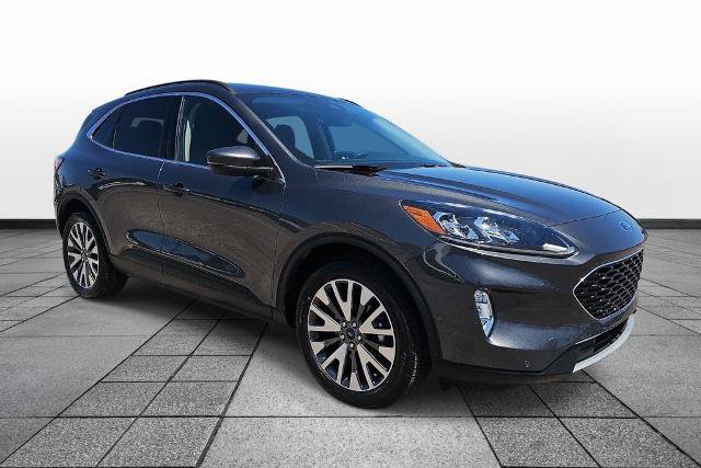 Certified 2020 Ford Escape Titanium AWD/4WD image 3