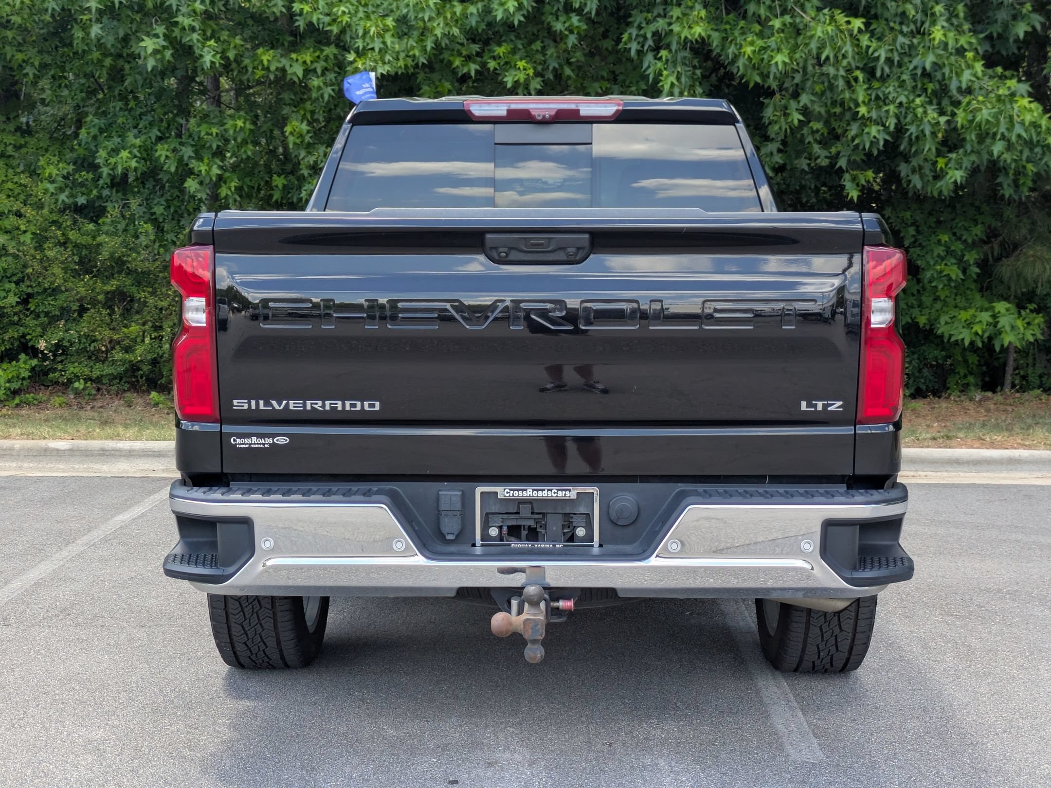Used 2023 Chevrolet Silverado 1500 LTZ w/ Technology Package AWD/4WD image 4
