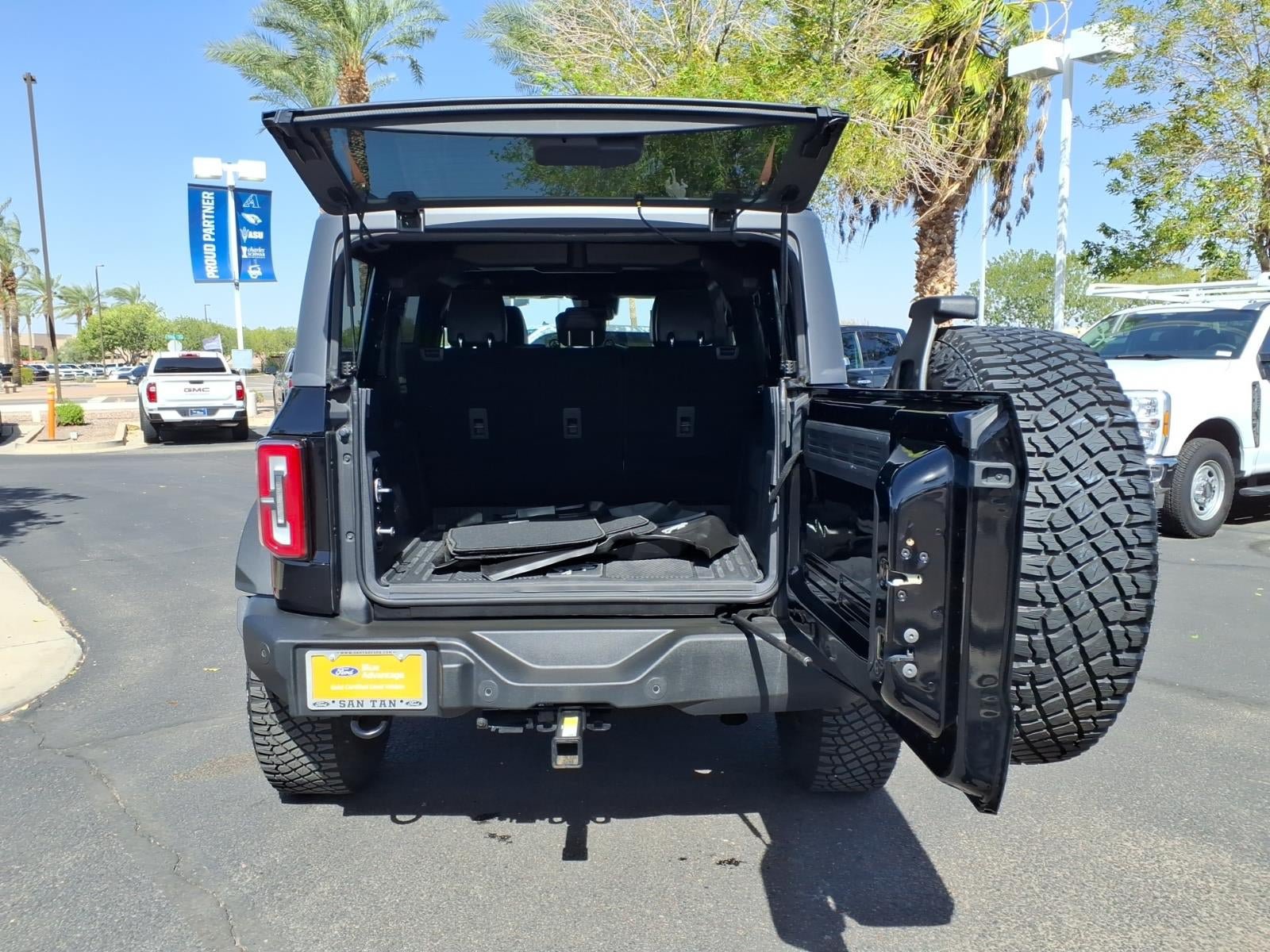 Certified 2024 Ford Bronco Wildtrak AWD/4WD image 16
