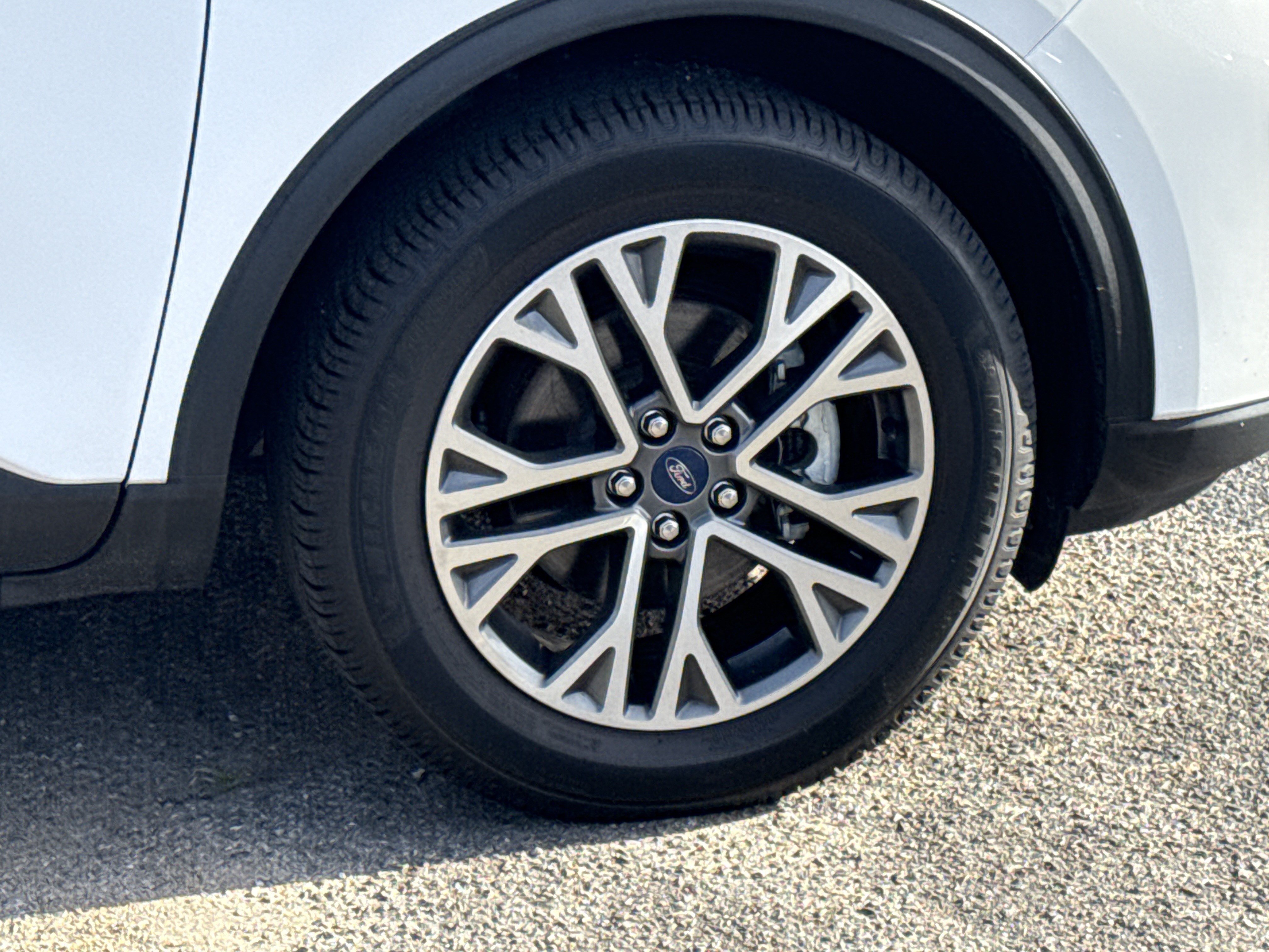 Certified 2022 Ford Escape SEL AWD/4WD image 5