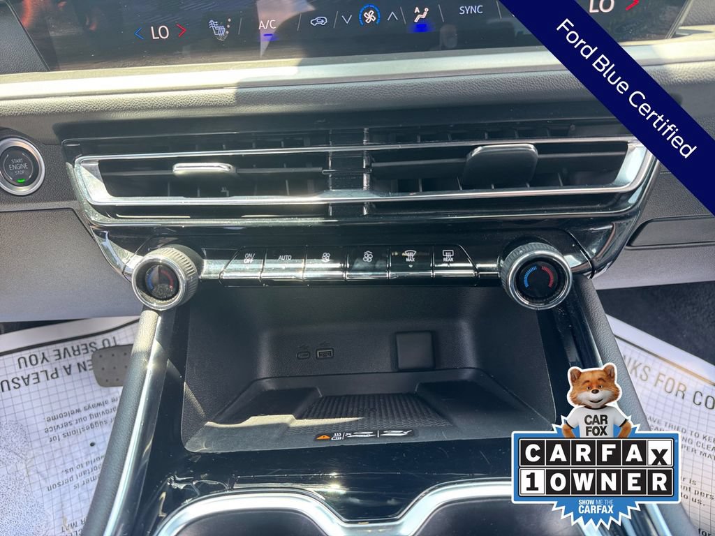Used 2025 Chevrolet Traverse LT FWD image 21