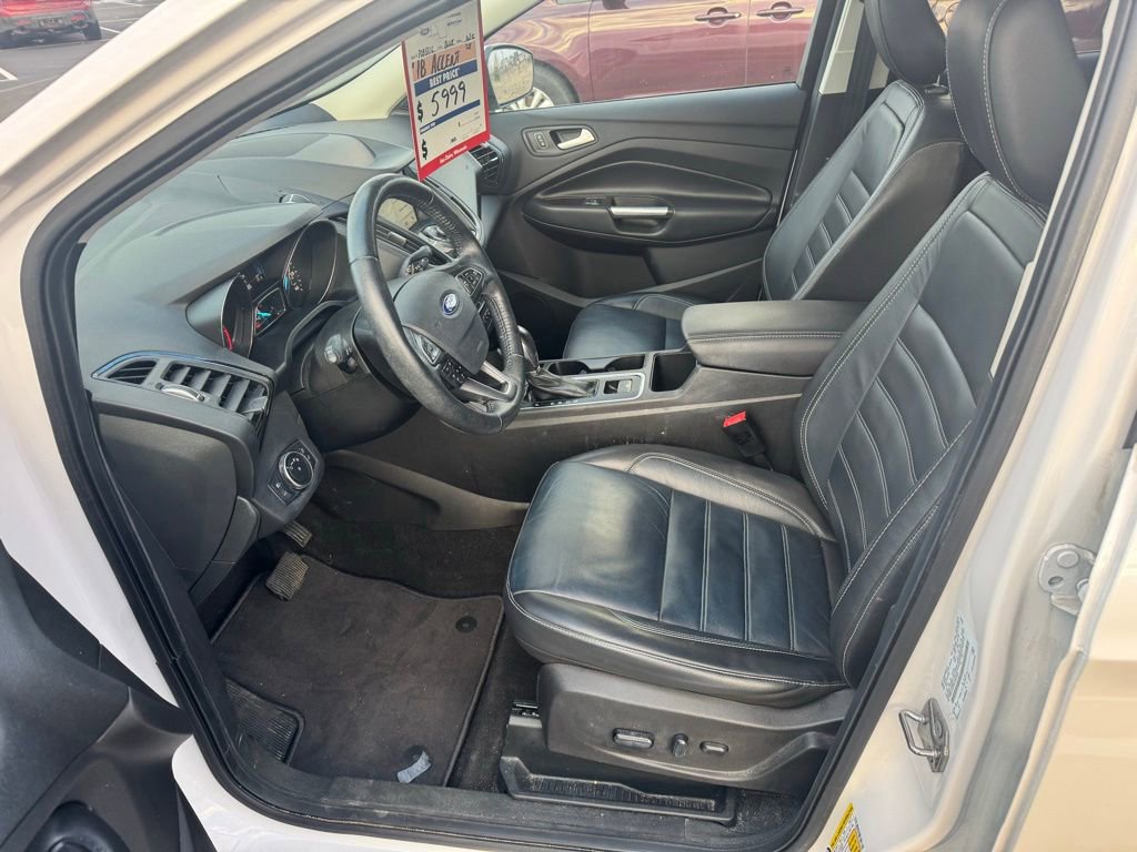 Certified 2019 Ford Escape Titanium image 9