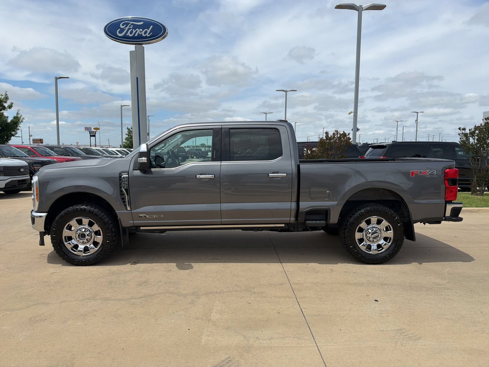 Certified 2023 Ford F250 Lariat w/ Lariat Ultimate Package AWD/4WD video 2