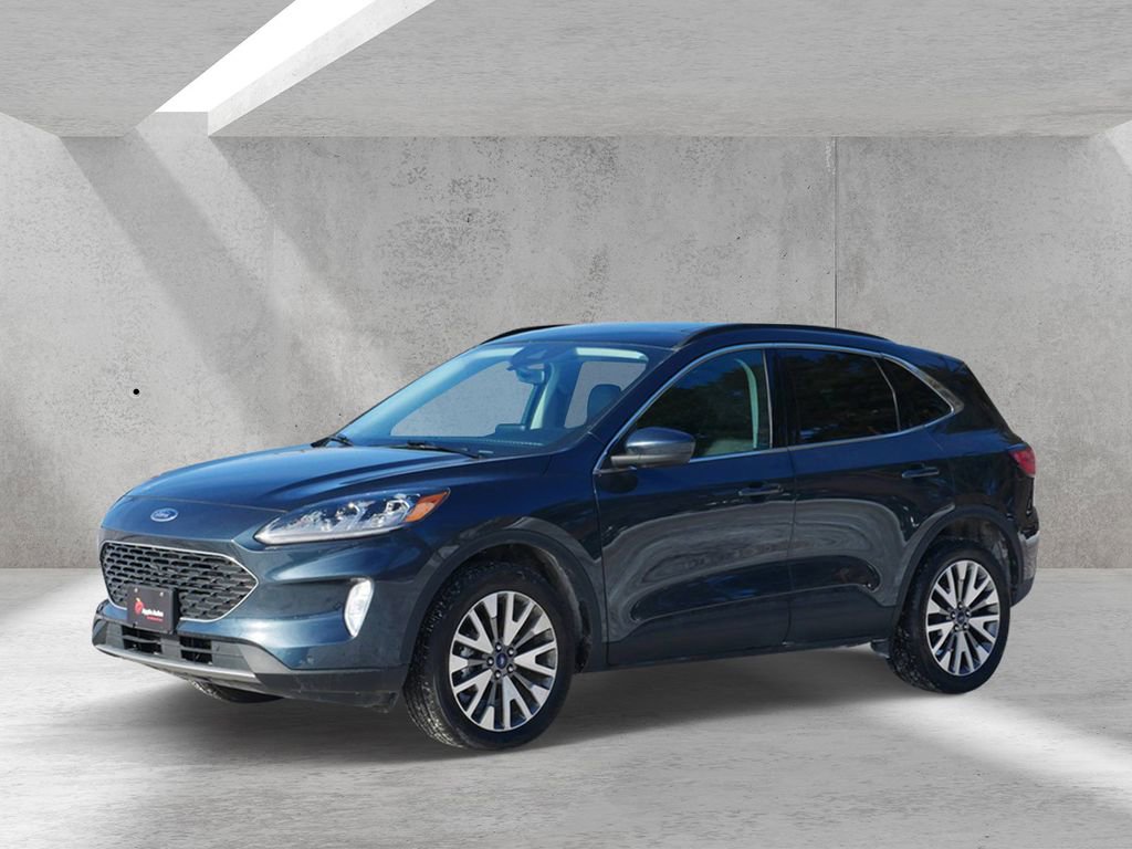 Certified 2022 Ford Escape Titanium w/ Class II Trailer Tow Package image 6