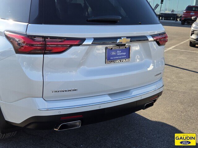 Used 2023 Chevrolet Traverse Premier FWD image 6