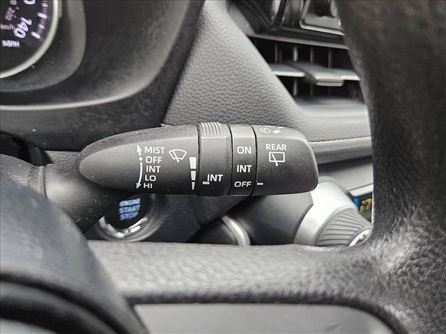 Used 2020 Toyota RAV4 XLE AWD/4WD image 17