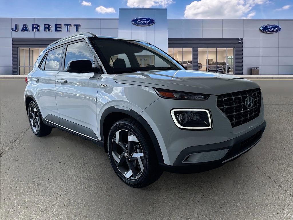 Used 2024 Hyundai Venue Limited FWD image 1