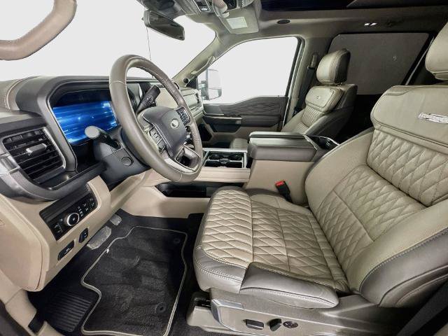 Certified 2025 Ford F450 Platinum w/ Platinum Plus Package AWD/4WD image 11
