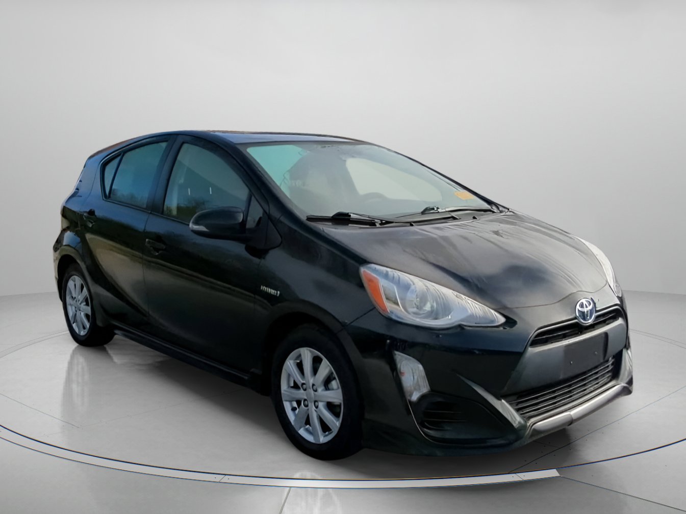 Used 2017 Toyota Prius C Two image 2